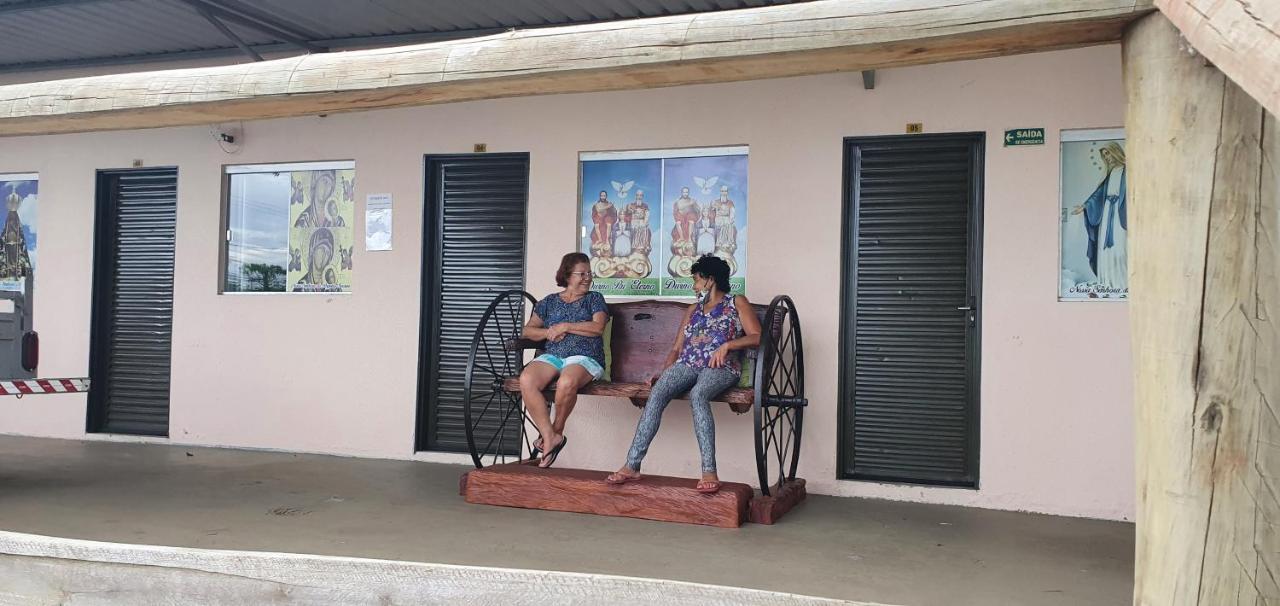 Pousada Romeiros Do Pai Eterno - Santuario Basilica De Trindade Trindade  Eksteriør bilde